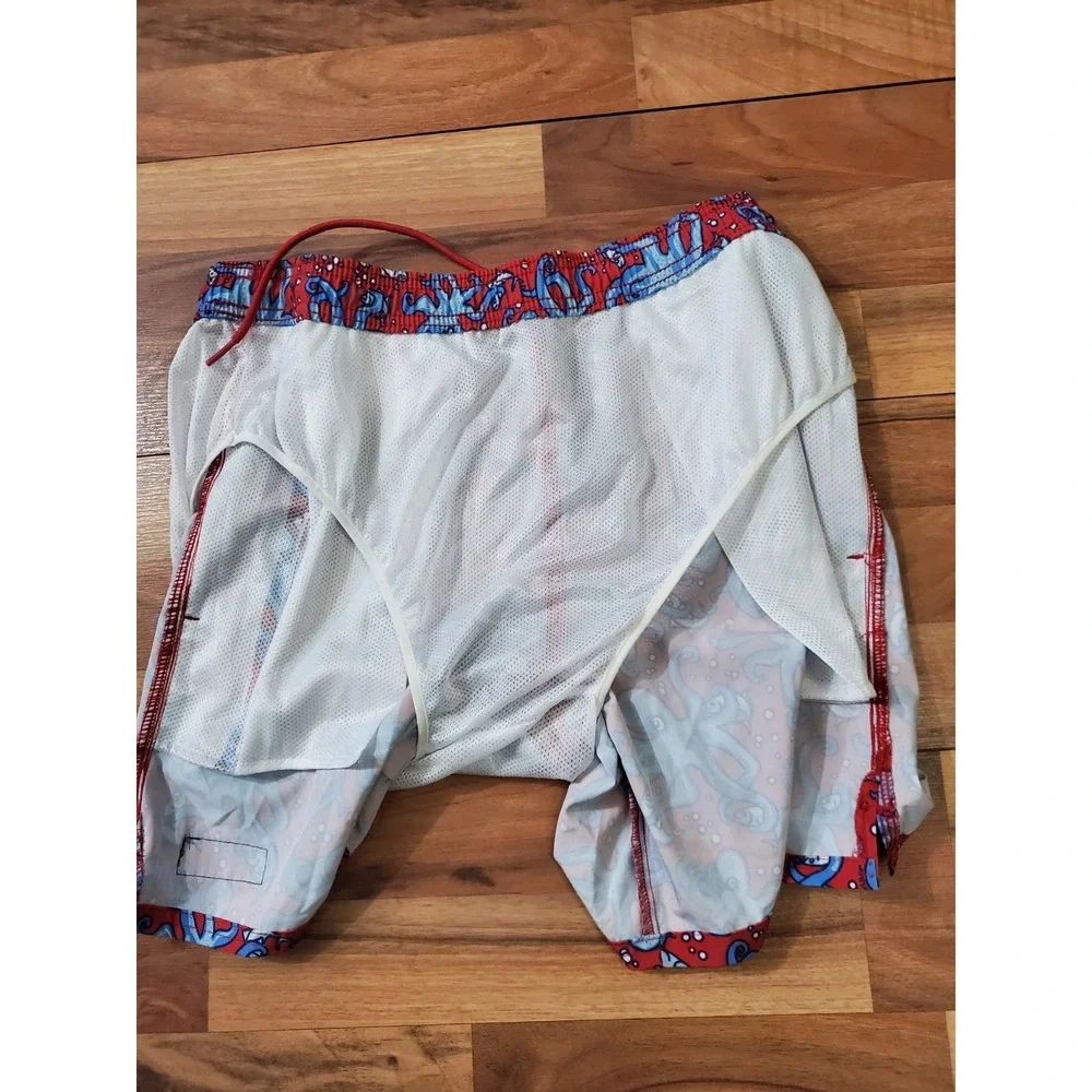 Vineyard Vines Blue Fish Octopus Print Swim Trunks Men's Size Small